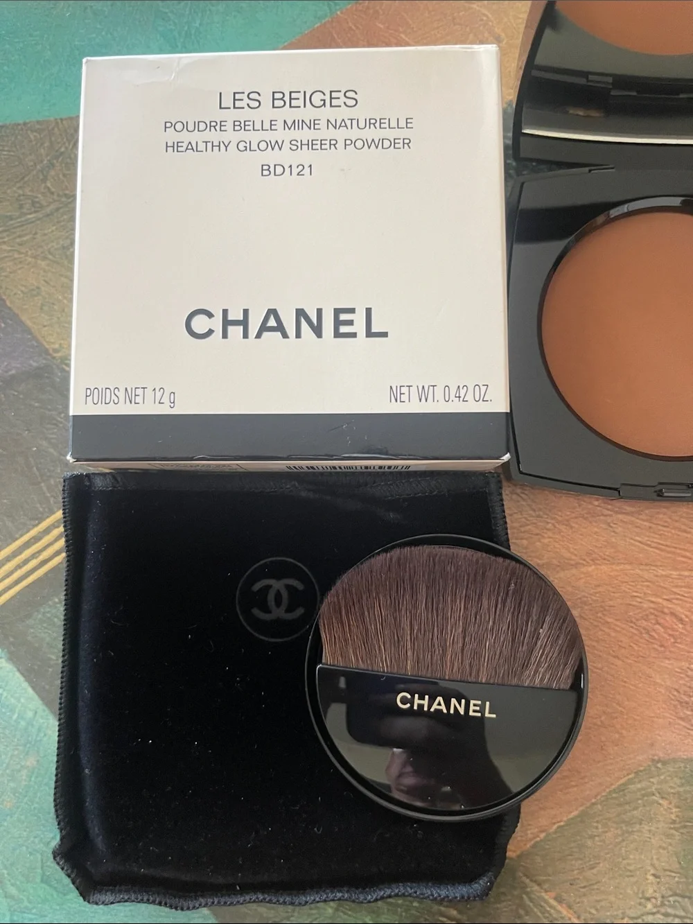 CHANEL Les Beiges Sheer Powder & Brush in Warm Brown